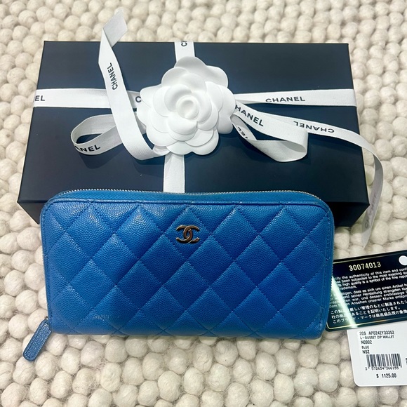 Chanel Caviar Quilted L Gusset Zip Around Wallet Blue - Picture 1 of 13